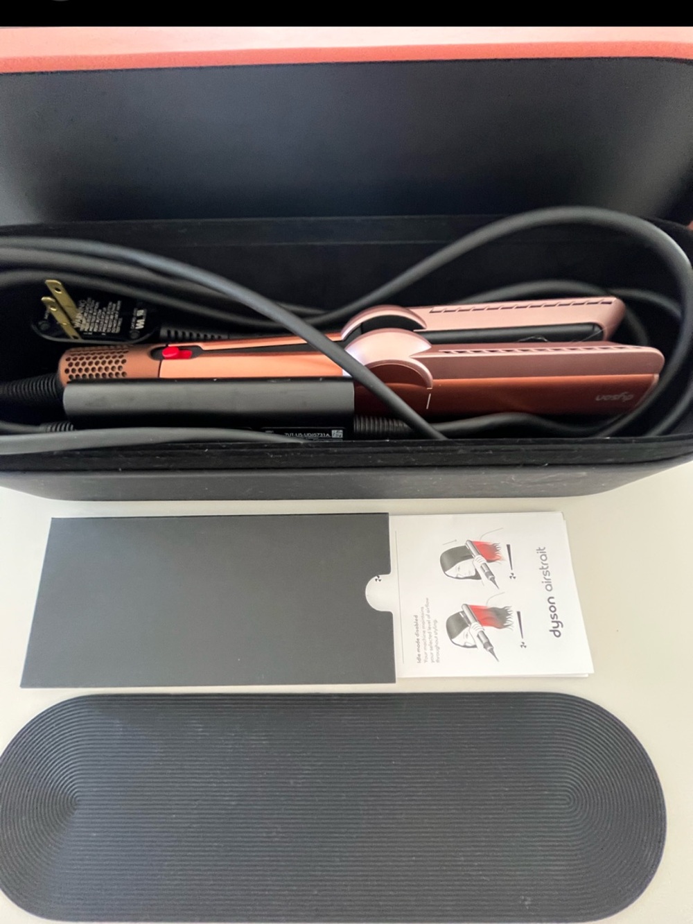 Dyson Limited Edition Airstrait™ Wet-to-Dry Straightener in Amber Silk Like New - Picture 3 of 10